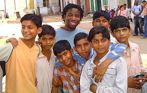 Taurai Maduna and cricket fans in New Delhi